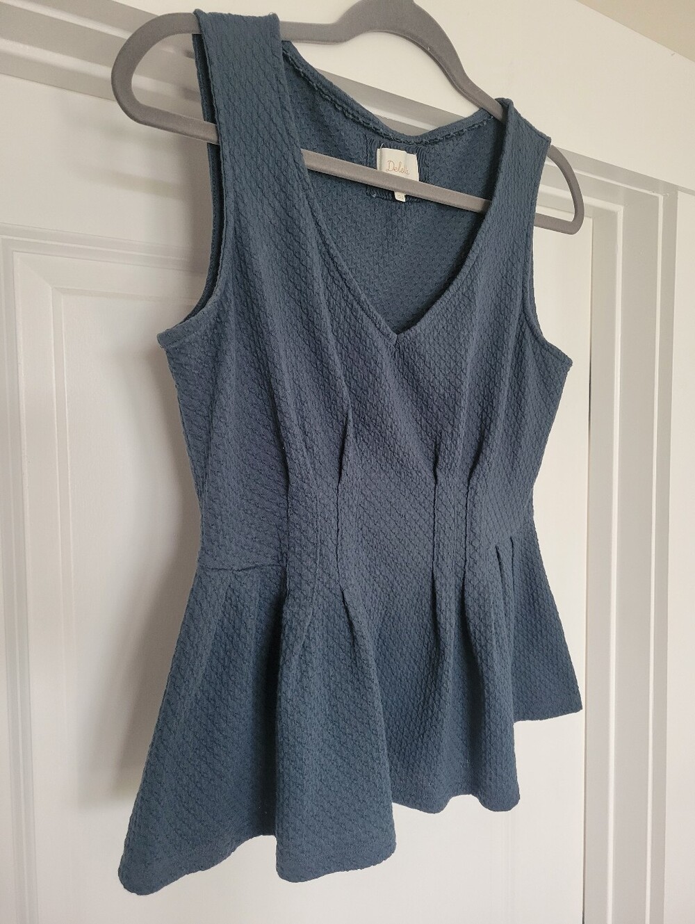 Deletta Textured Slate Blue V‑Neck Peplum Tank - Picture 2 of 4